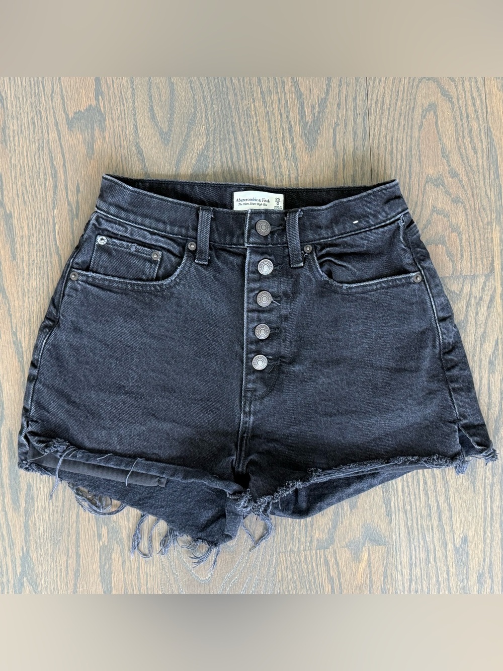 Abercrombie & Fitch The Mom Short High-Rise Black Jean Shorts Size 25 Curve Love